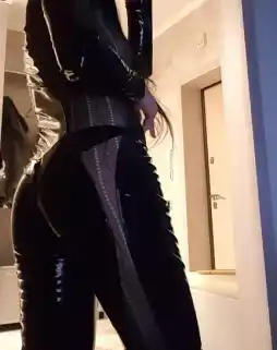 Проститутка Lara